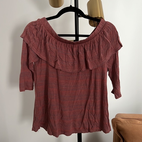 Anthropologie off the shoulder light red/purple jersey top - Picture 2 of 4